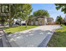 1 LOCKHART GATE, Clarington, Ontario