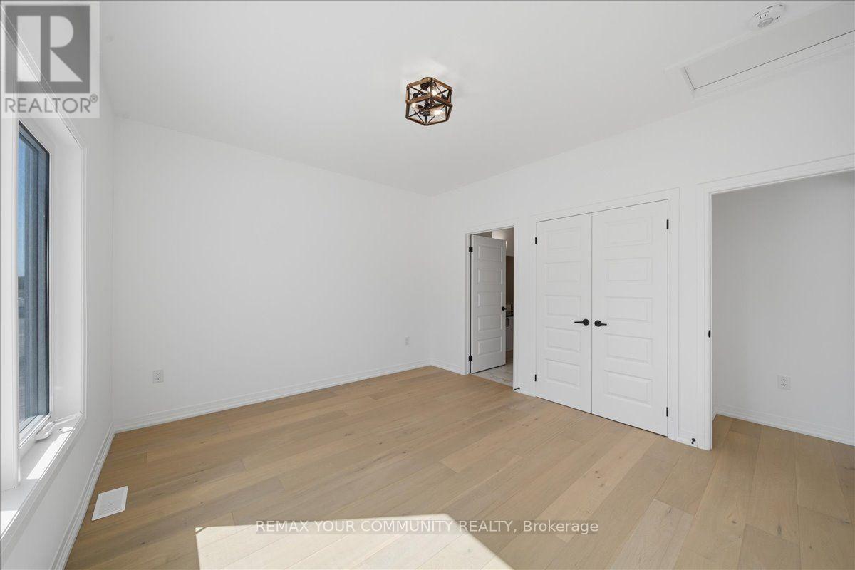 26 Flan Boulevard, Barrie, Ontario  L9J 0E1 - Photo 6 - S13636304