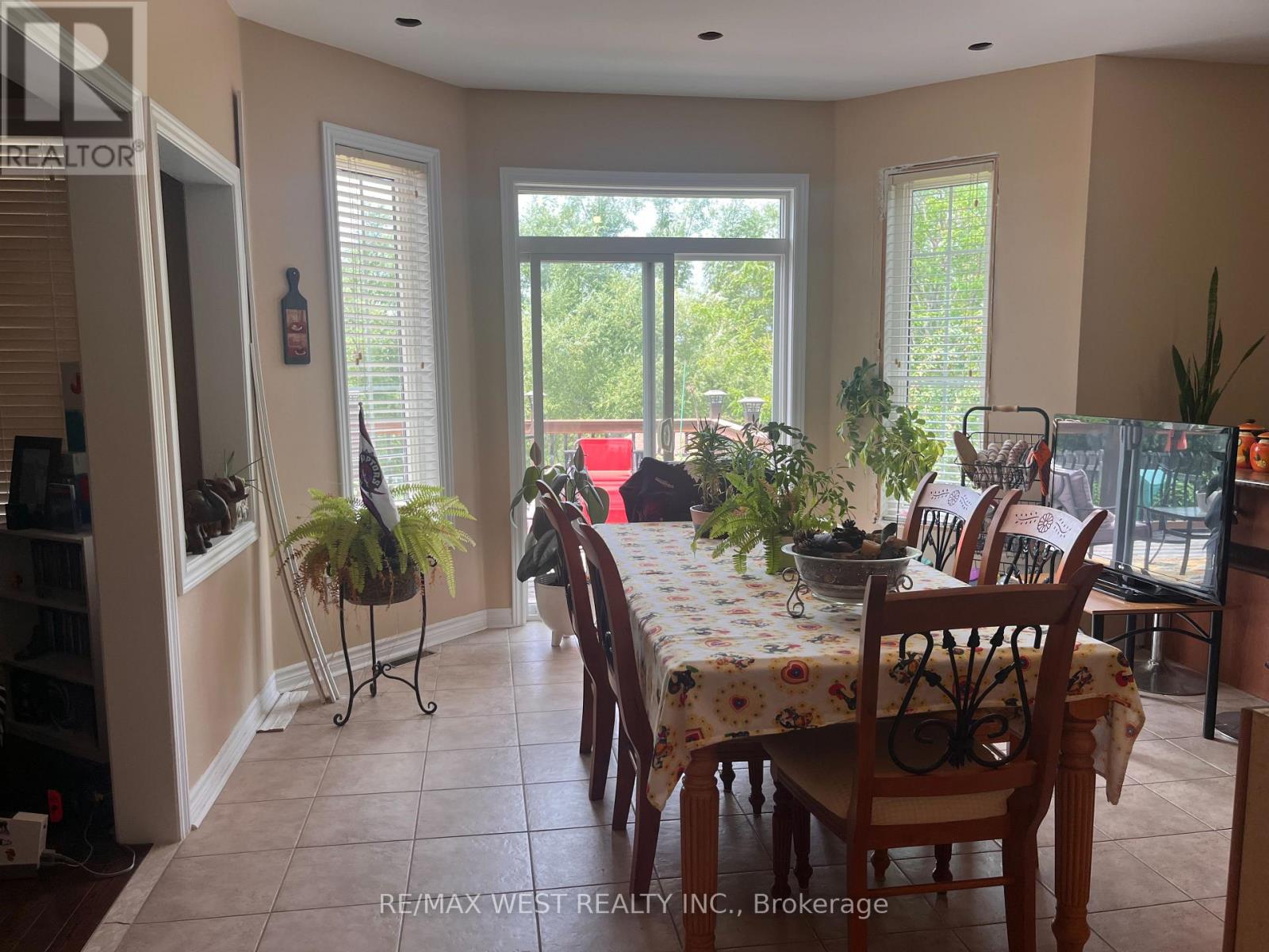 20 Regalia Way, Barrie, Ontario L4M 7H7 - Photo 5 - S13636334