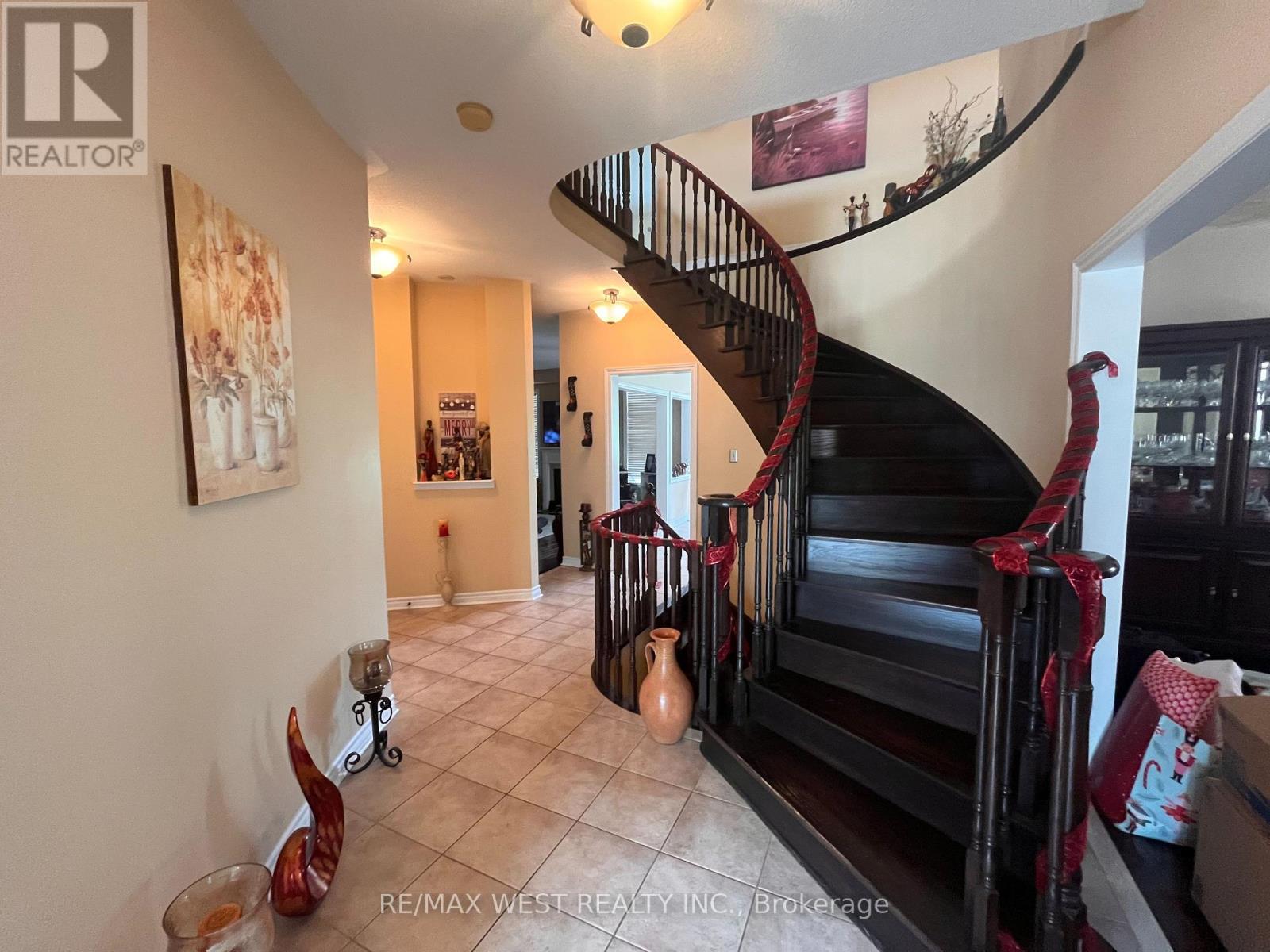 20 Regalia Way, Barrie, Ontario L4M 7H7 - Photo 6 - S13636334