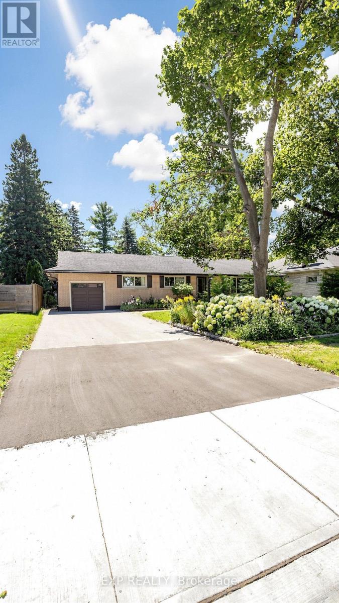 43 Amelia Street S, Barrie (Codrington), Ontario  L4M 1M5 - Photo 2 - S13636338