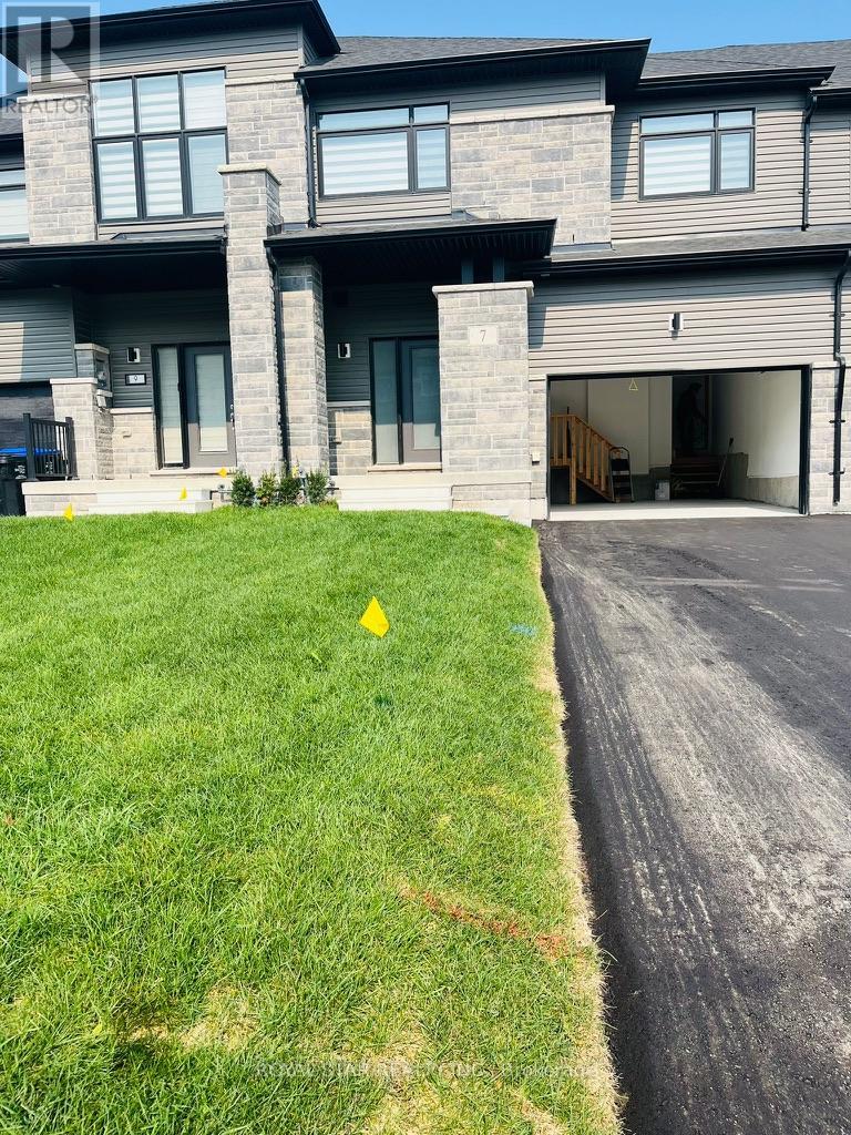 7 Federica Crescent, Wasaga Beach, Ontario  L9Z 0N5 - Photo 2 - S13636354