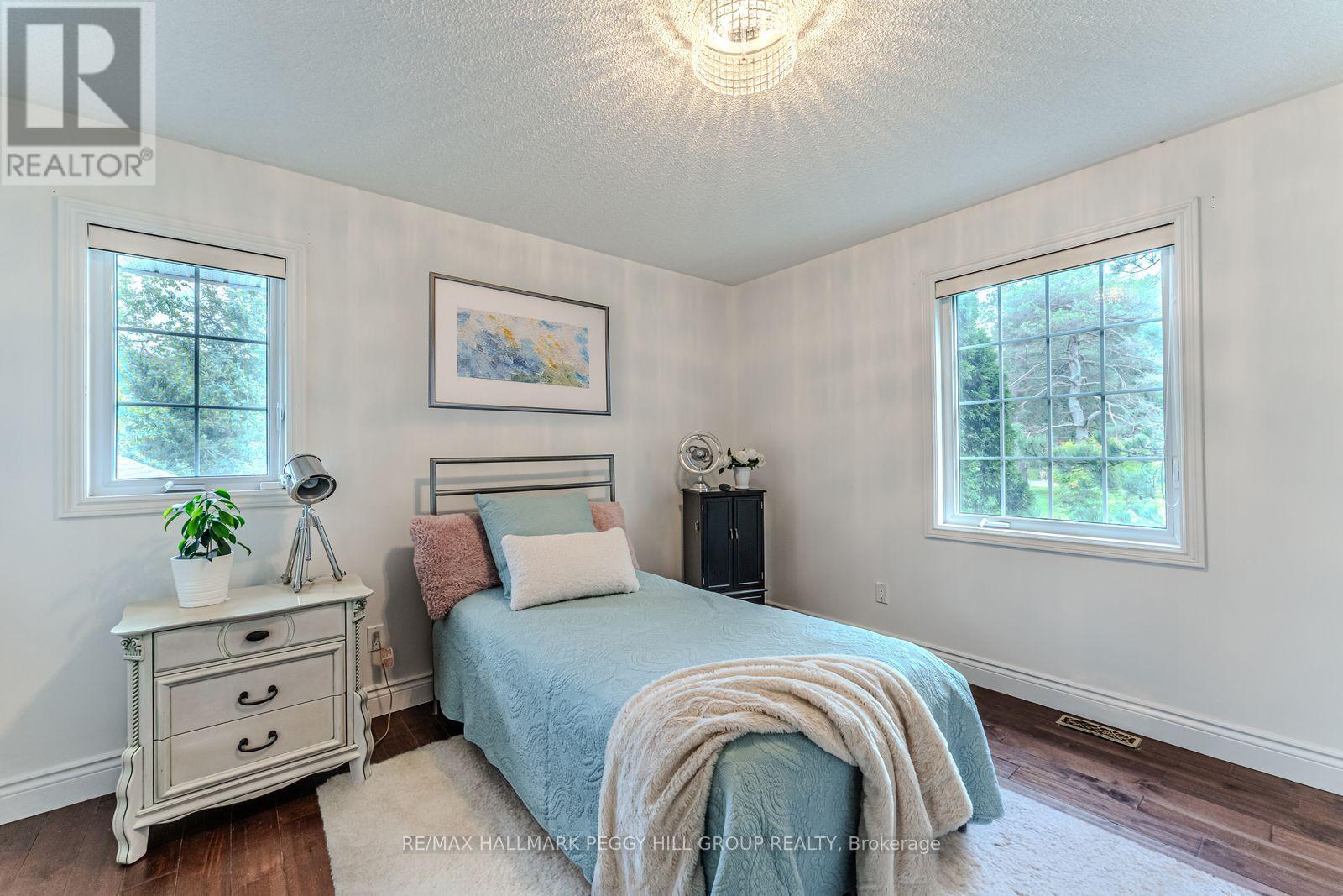 2 Mills Circle, Springwater, Ontario  L9X 0J7 - Photo 11 - S13636370