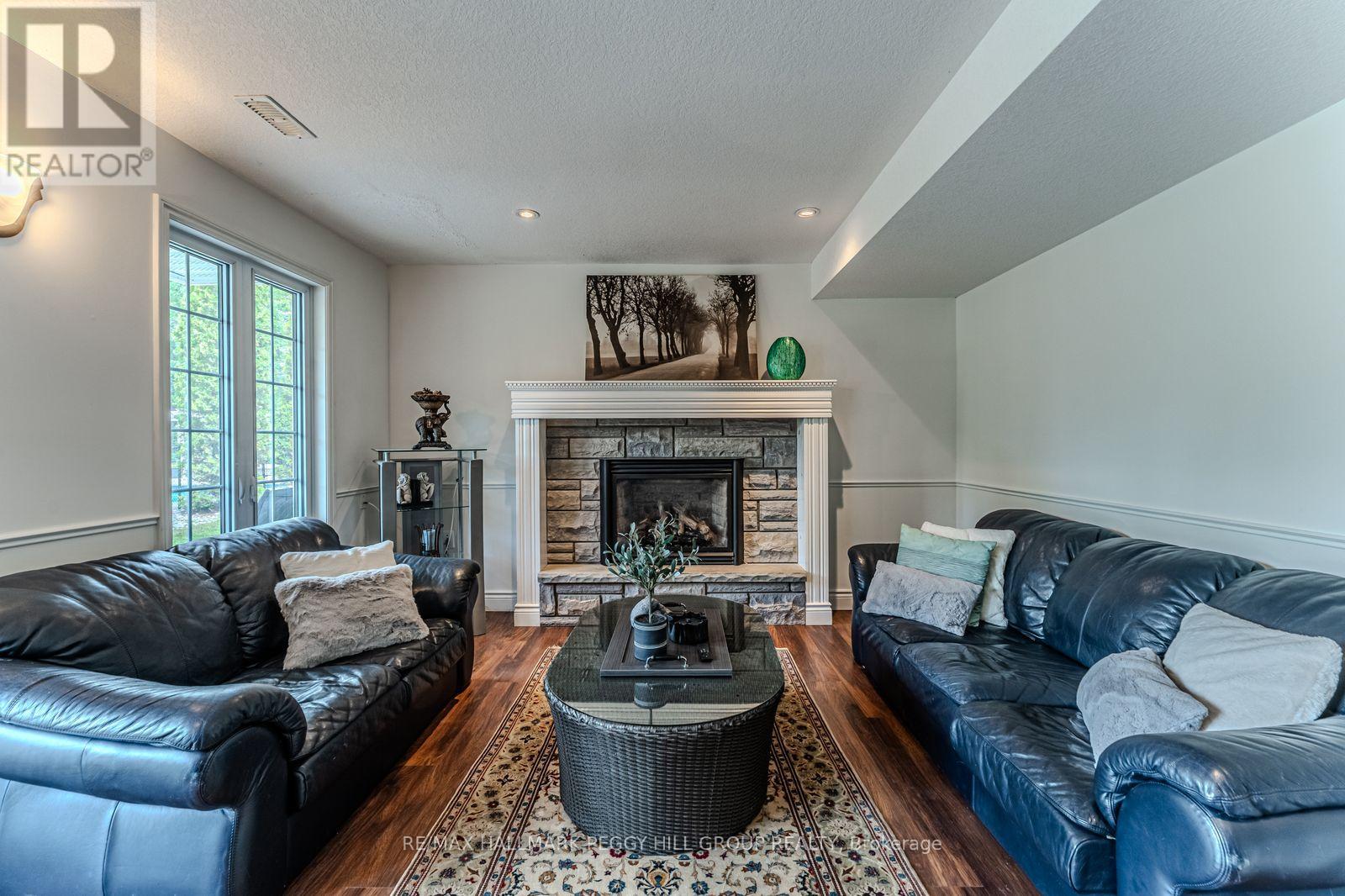 2 Mills Circle, Springwater, Ontario  L9X 0J7 - Photo 13 - S13636370