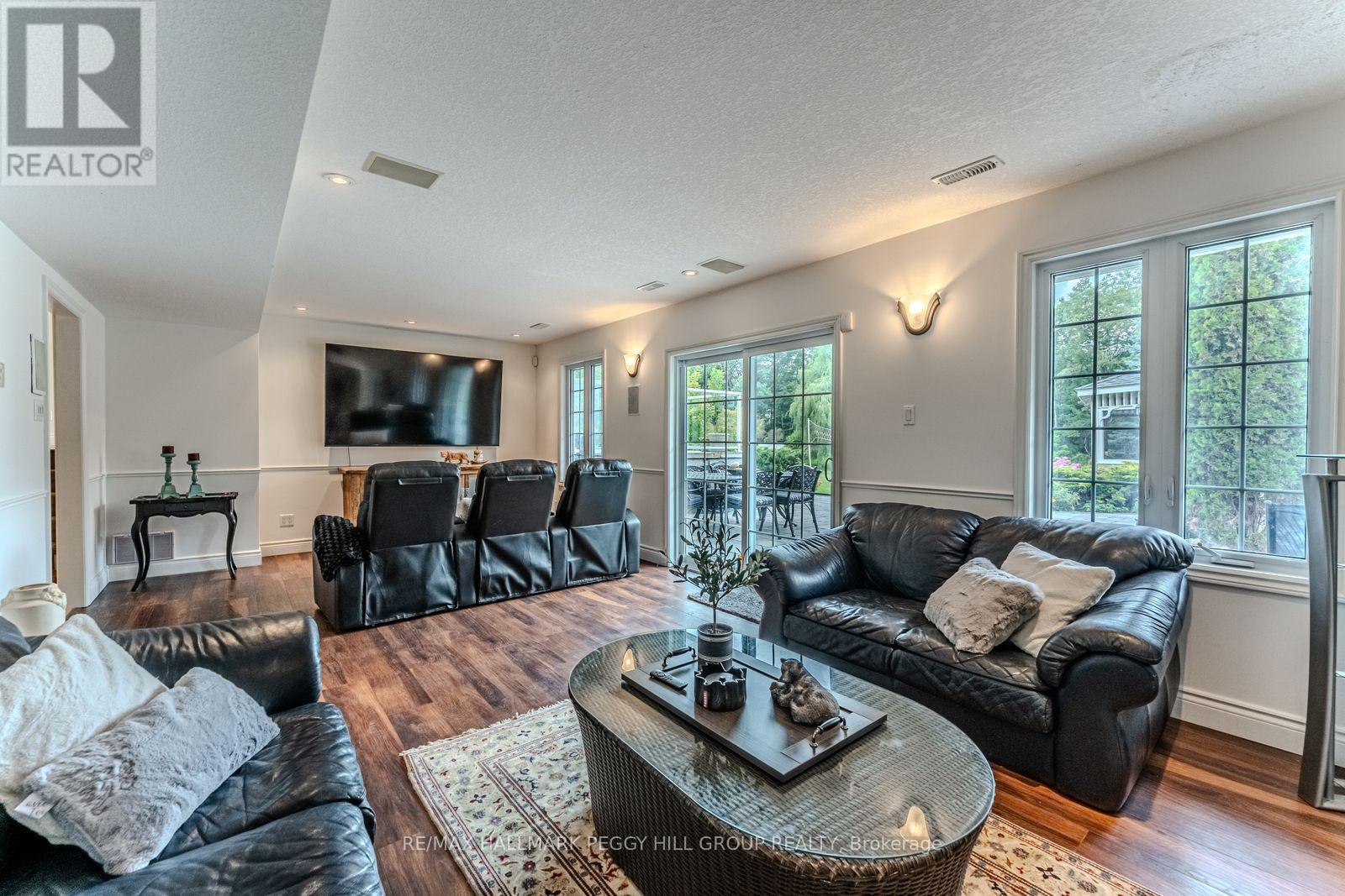 2 Mills Circle, Springwater, Ontario  L9X 0J7 - Photo 14 - S13636370