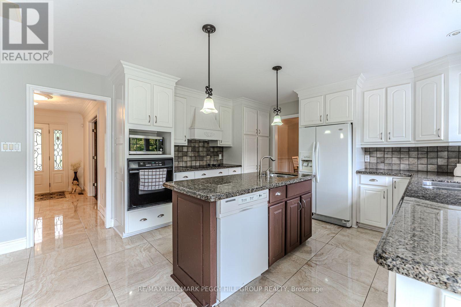 2 Mills Circle, Springwater, Ontario  L9X 0J7 - Photo 4 - S13636370