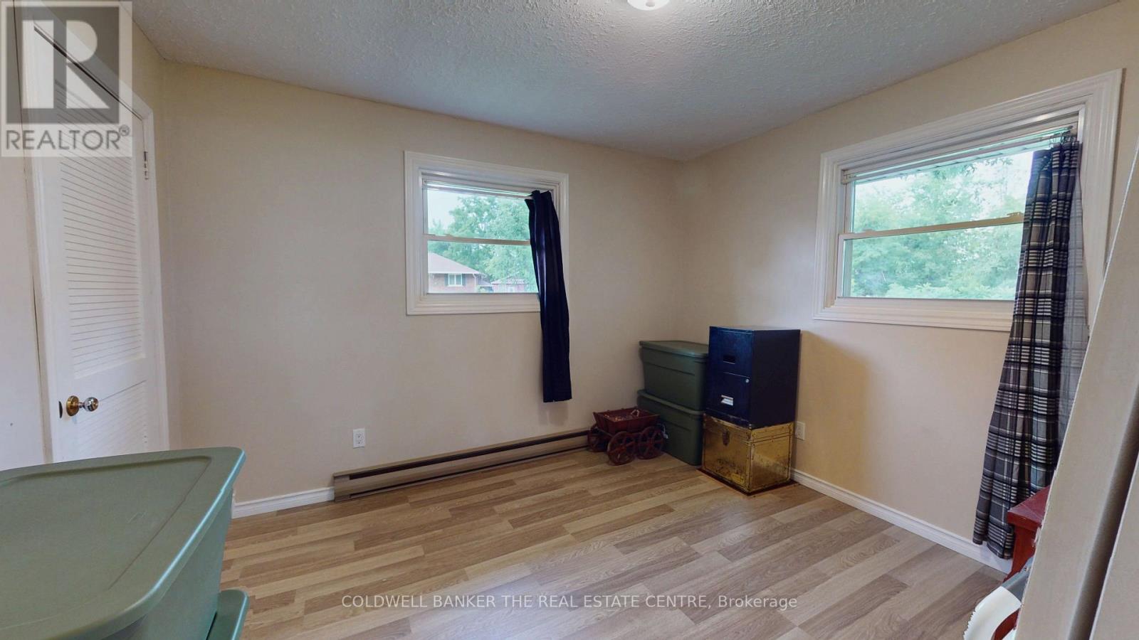 17 Courtland Street, Ramara (Atherley), Ontario  L3V 1A6 - Photo 13 - S13636376