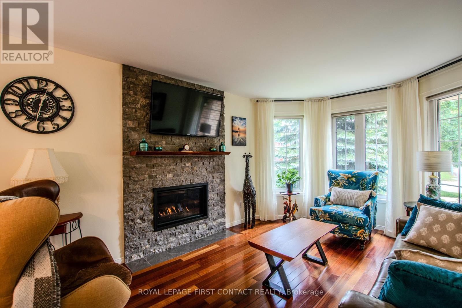 20 Mcveigh Drive, Barrie (Northwest), Ontario  L4N 7E2 - Photo 5 - S13636424