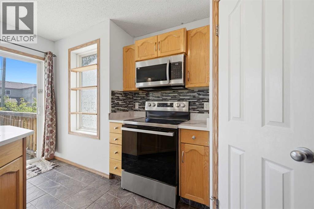 11 Covecreek Close NE, Calgary, Alberta  T3K 0J5 - Photo 11 - A2317659