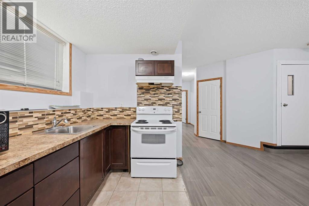 11 Covecreek Close NE, Calgary, Alberta  T3K 0J5 - Photo 30 - A2317659