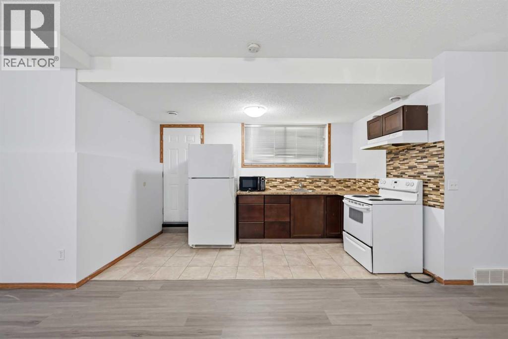 11 Covecreek Close NE, Calgary, Alberta  T3K 0J5 - Photo 29 - A2317659