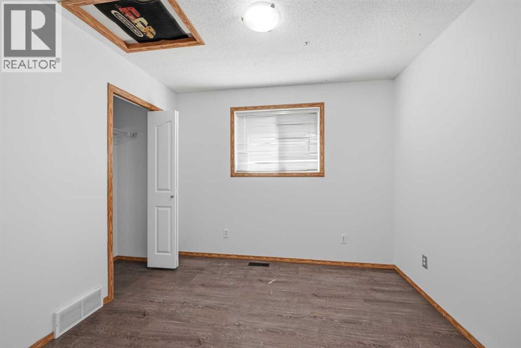11 Covecreek Close NE, Calgary, Alberta  T3K 0J5 - Photo 17 - A2317659