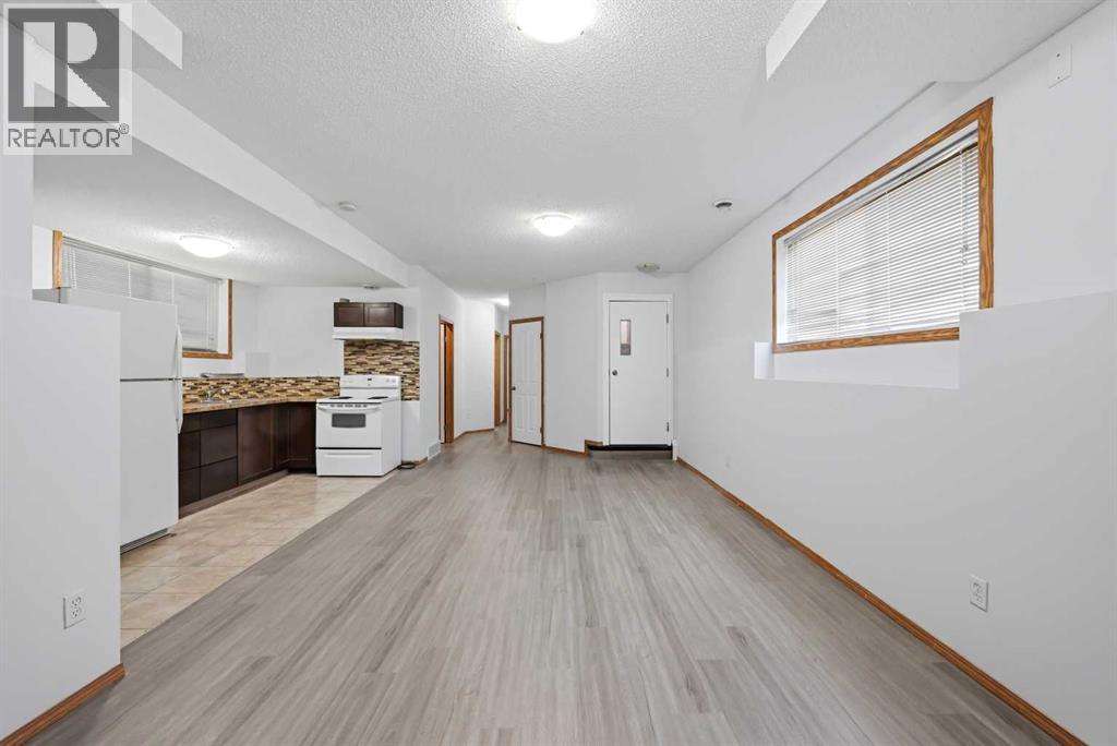 11 Covecreek Close NE, Calgary, Alberta  T3K 0J5 - Photo 27 - A2317659