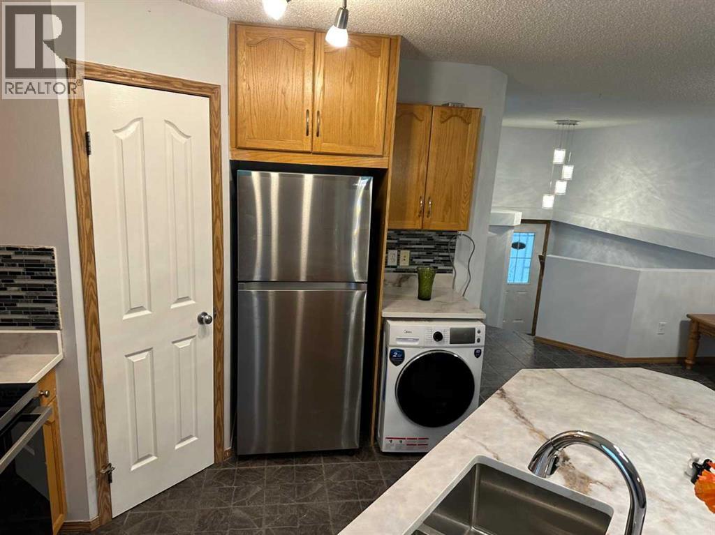 11 Covecreek Close NE, Calgary, Alberta  T3K 0J5 - Photo 13 - A2317659
