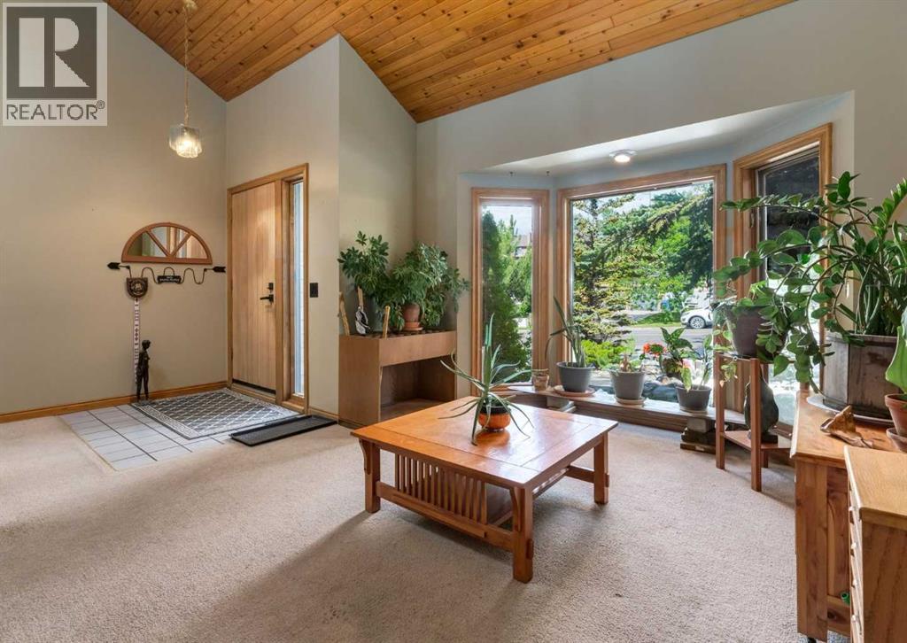 224 Edgedale Drive NW, Calgary, Alberta  T3A 2R7 - Photo 3 - A2327854