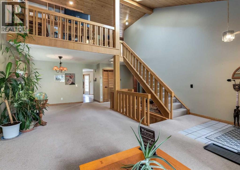 224 Edgedale Drive NW, Calgary, Alberta  T3A 2R7 - Photo 4 - A2327854