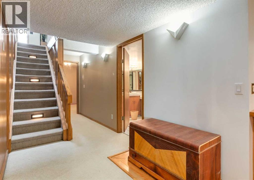 224 Edgedale Drive NW, Calgary, Alberta  T3A 2R7 - Photo 28 - A2327854