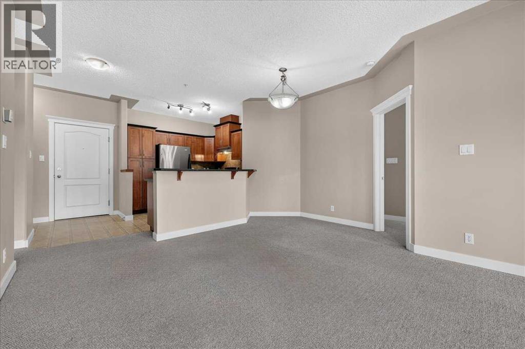 537, 10 Discovery Ridge Close SW, Calgary, Alberta  T3H 5X3 - Photo 8 - A2330872