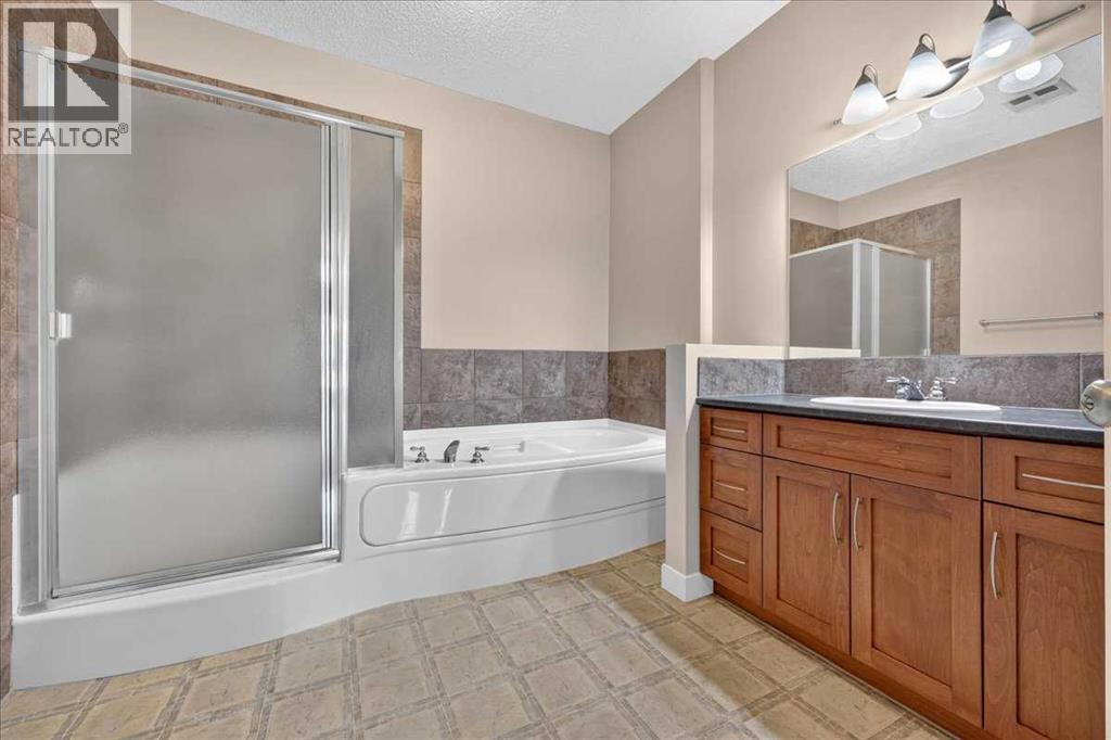 537, 10 Discovery Ridge Close SW, Calgary, Alberta  T3H 5X3 - Photo 14 - A2330872