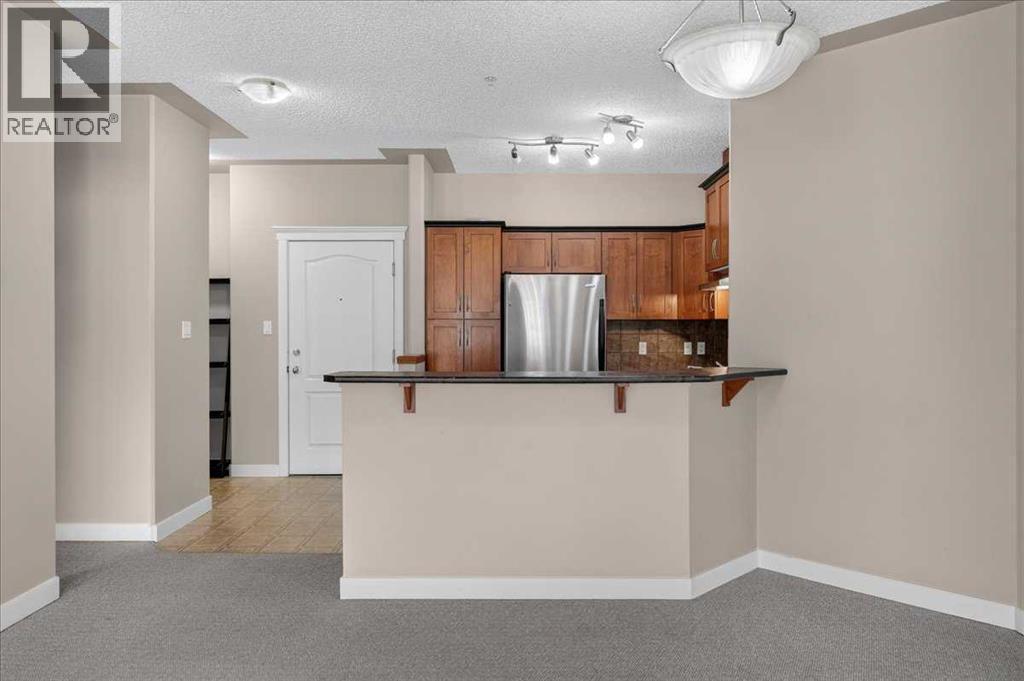 537, 10 Discovery Ridge Close SW, Calgary, Alberta  T3H 5X3 - Photo 9 - A2330872
