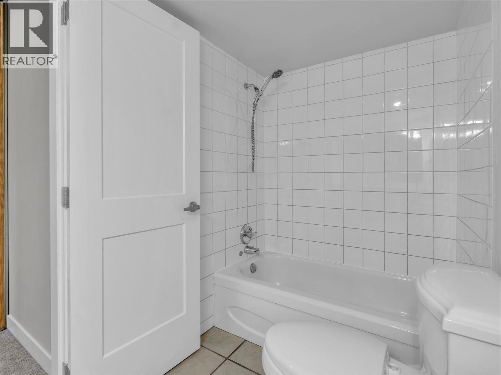 110 SKAHA Place Unit# 105 Penticton Photo 8 110 SKAHA Place Unit# 105 Penticton Photo 8