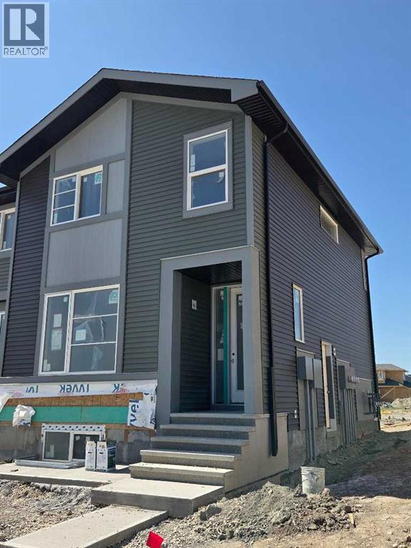 187 Lanark Gate Se, Airdrie, Alberta  T4A 3R7 - Photo 1 - A2334211