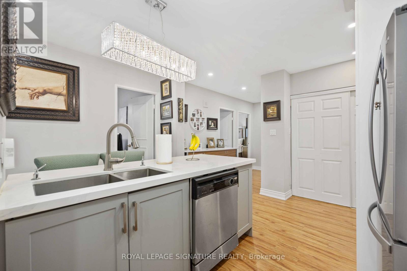 2315 - 320 Dixon Road, Toronto, Ontario  M9R 1S8 - Photo 5 - W13636308