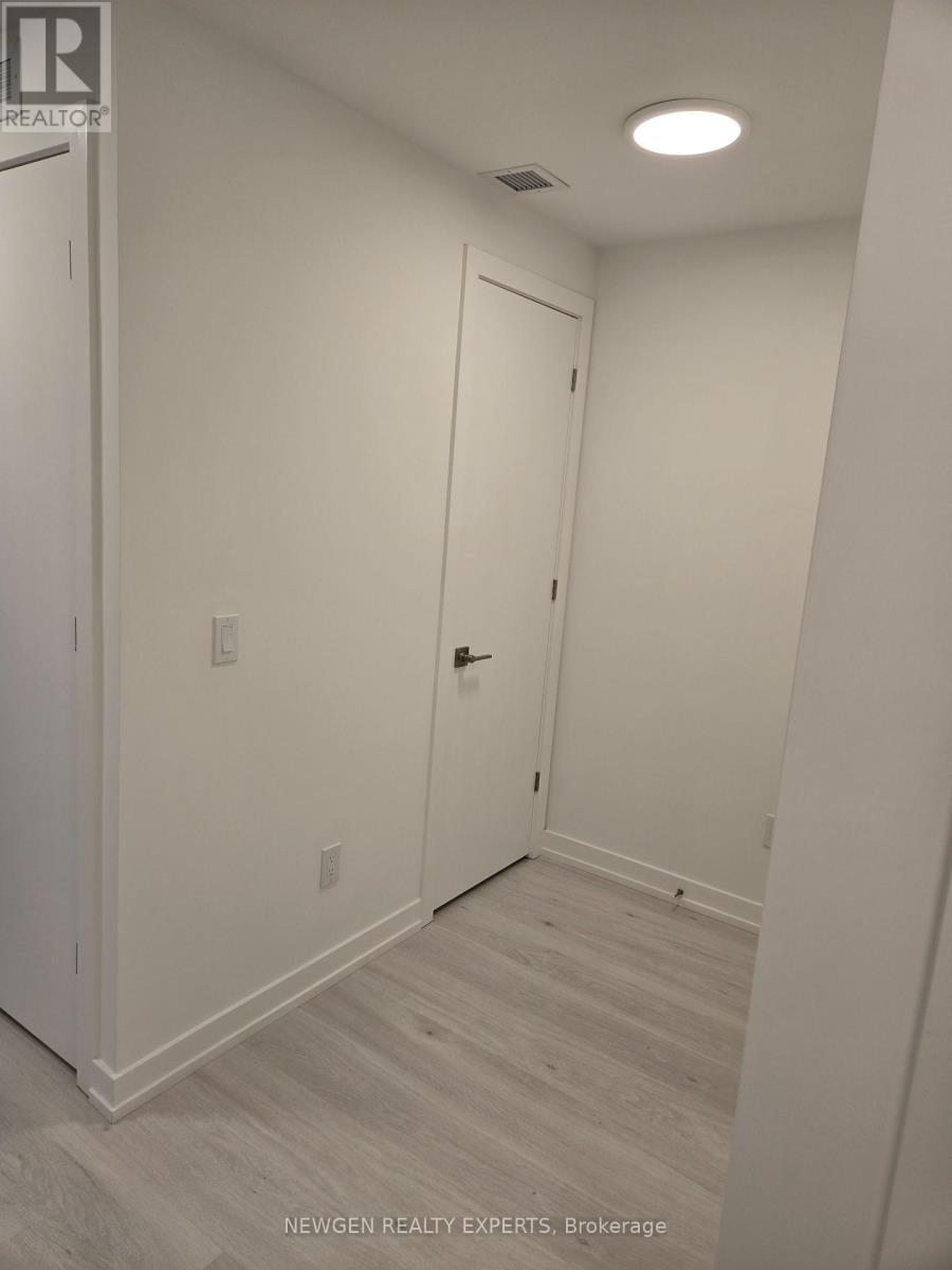 244 - 2501 Saw Whet Boulevard, Oakville, Ontario  L6M 5N2 - Photo 9 - W13636322