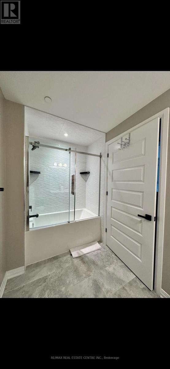 113 - 95 Dundas Street W, Oakville, Ontario  L6M 5N4 - Photo 10 - W13636328