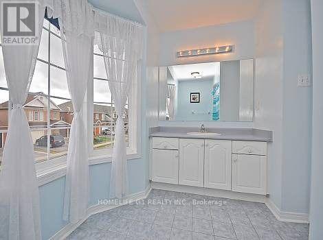 48 Tideland Drive, Brampton, Ontario  L7A 2W2 - Photo 6 - W13636390