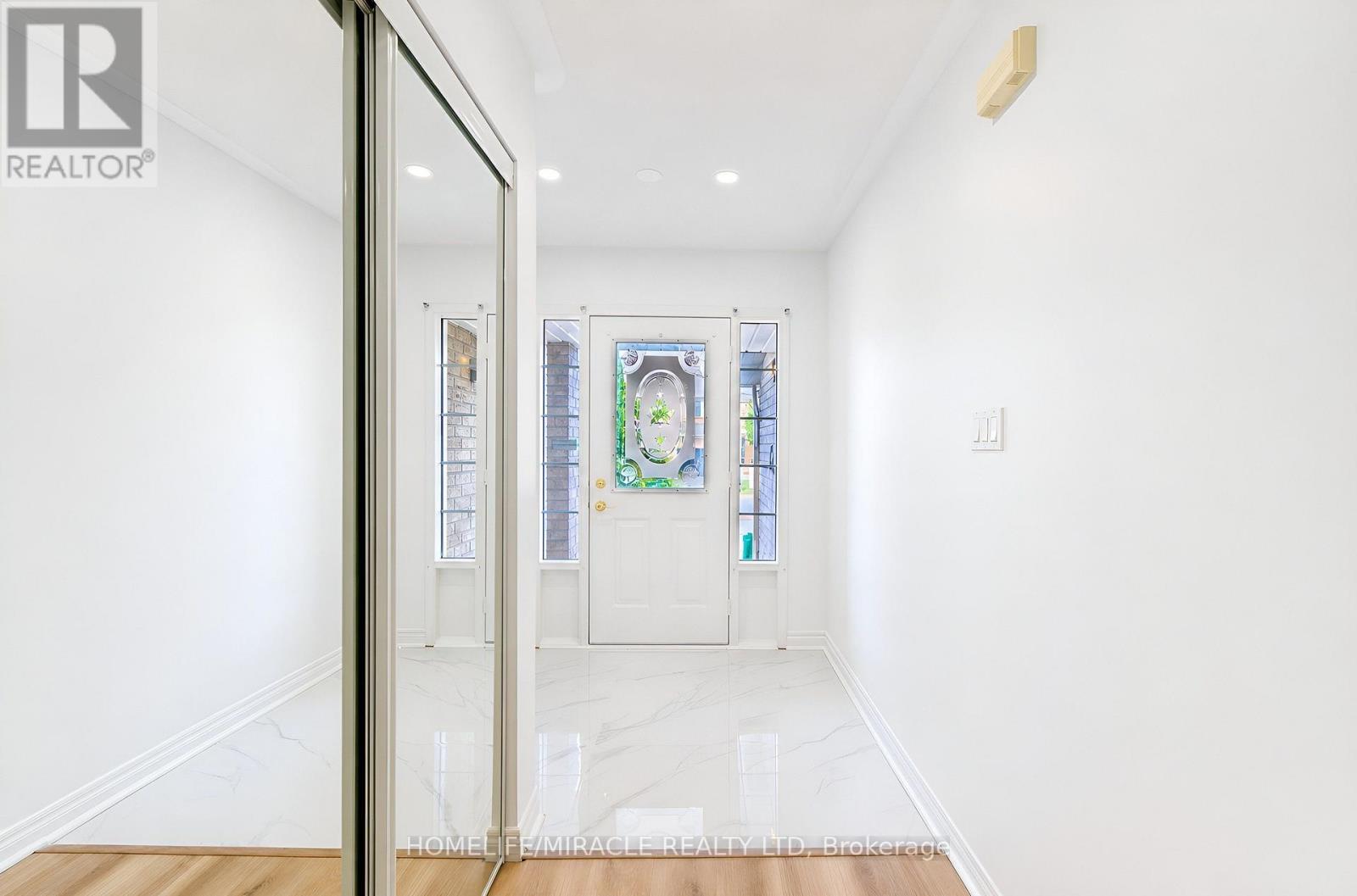 26 Roadmaster Lane, Brampton, Ontario  L7A 3A9 - Photo 7 - W13636436