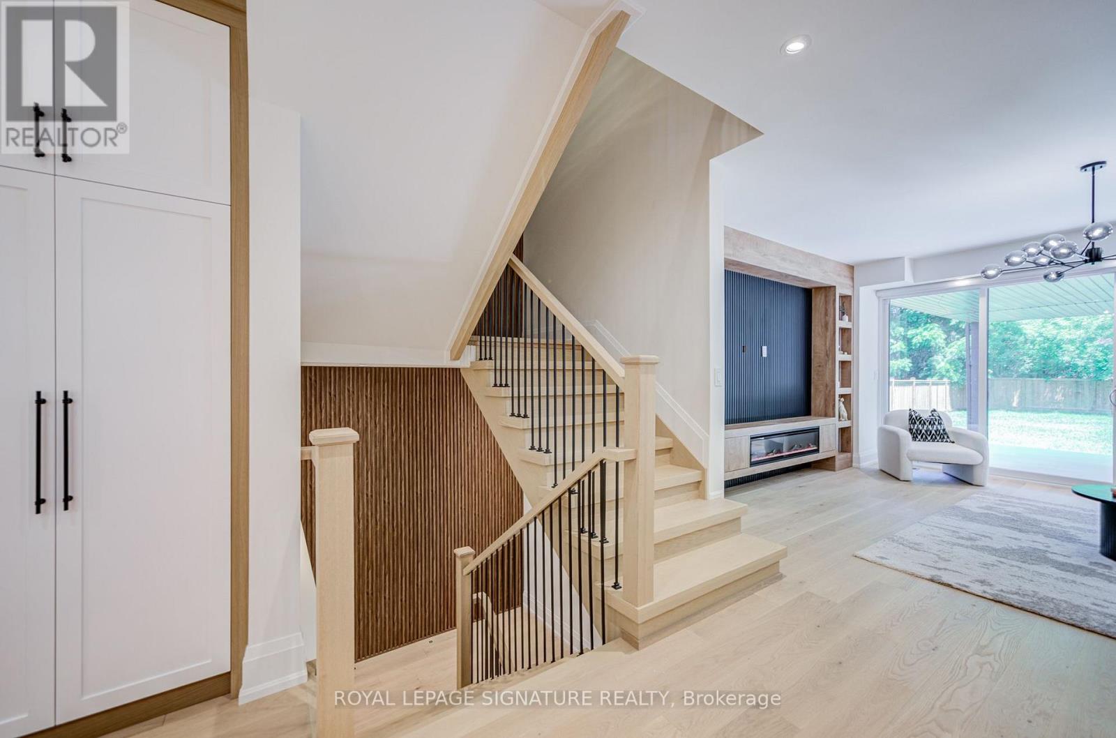 971 Filmandale Road, Burlington, Ontario  L7T 2Z2 - Photo 10 - W13636486