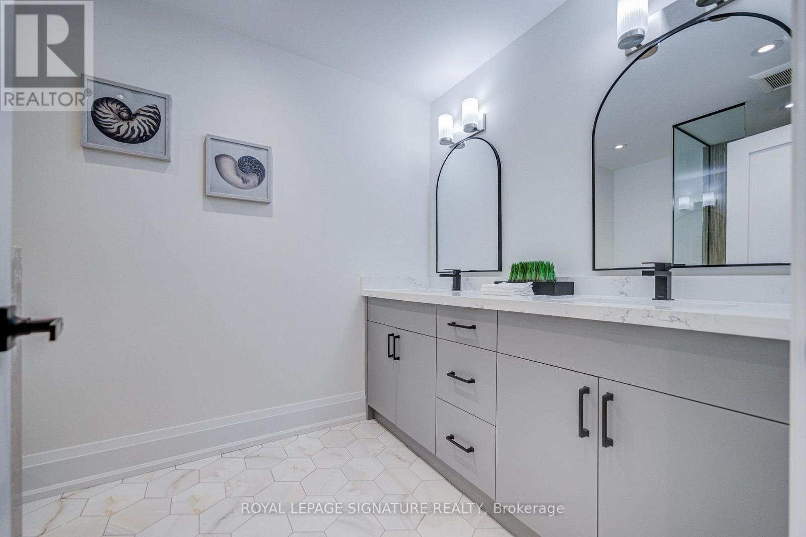971 Filmandale Road, Burlington, Ontario  L7T 2Z2 - Photo 24 - W13636486