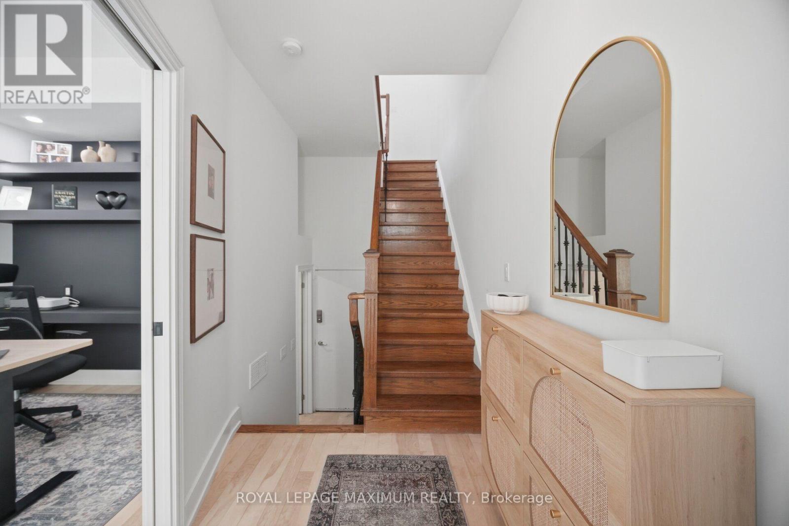 126 Resurrection Road, Toronto, Ontario  M9A 5H1 - Photo 6 - W13636520