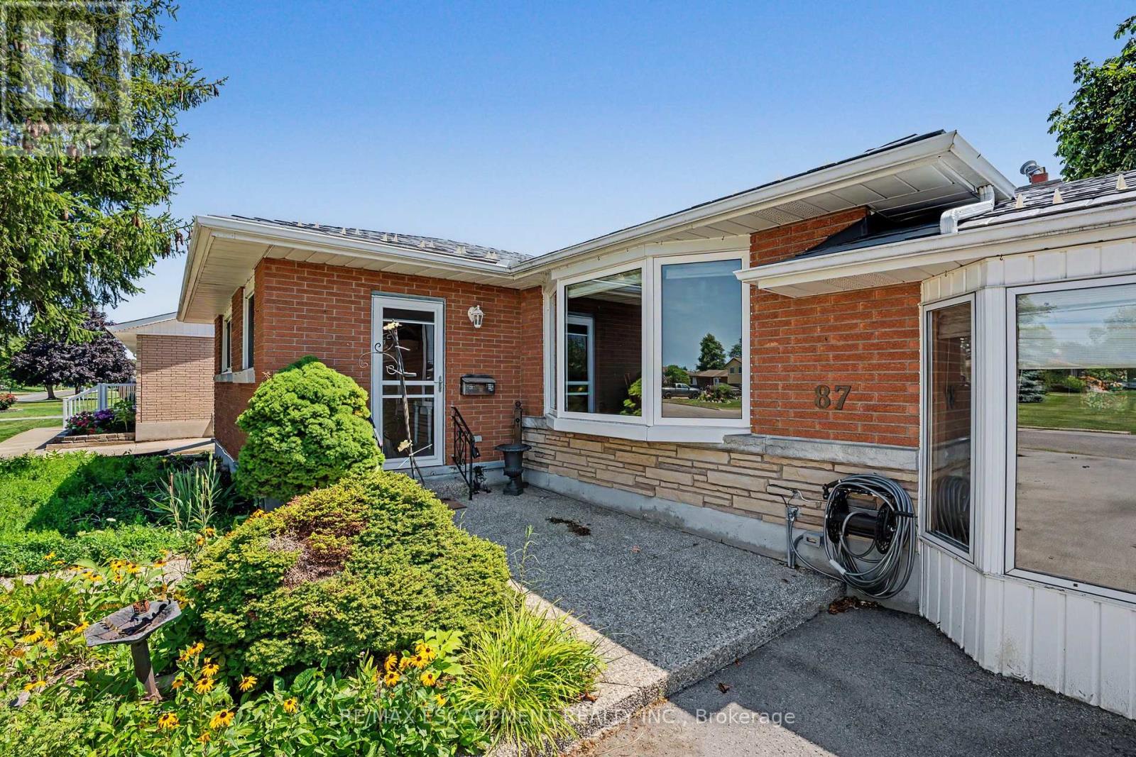 87 Mcdonald Avenue, Thorold, Ontario  L2V 3E8 - Photo 2 - X13636312