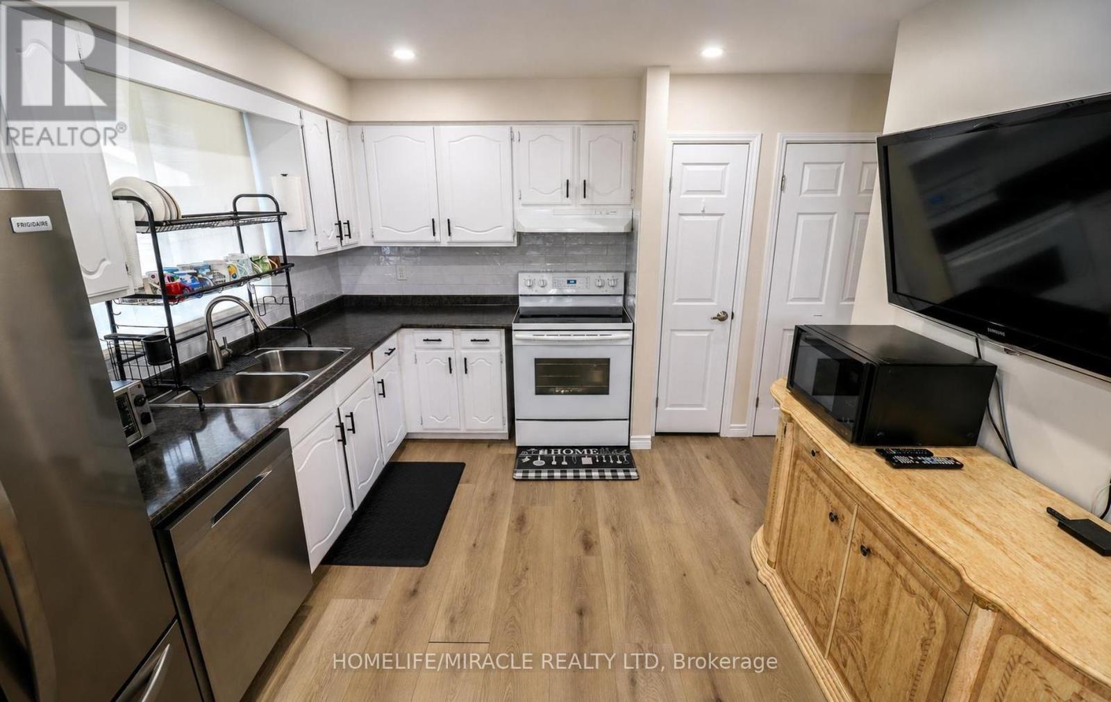 365 Blue Forest Drive, London North, Ontario  N6G 3K1 - Photo 10 - X13636416
