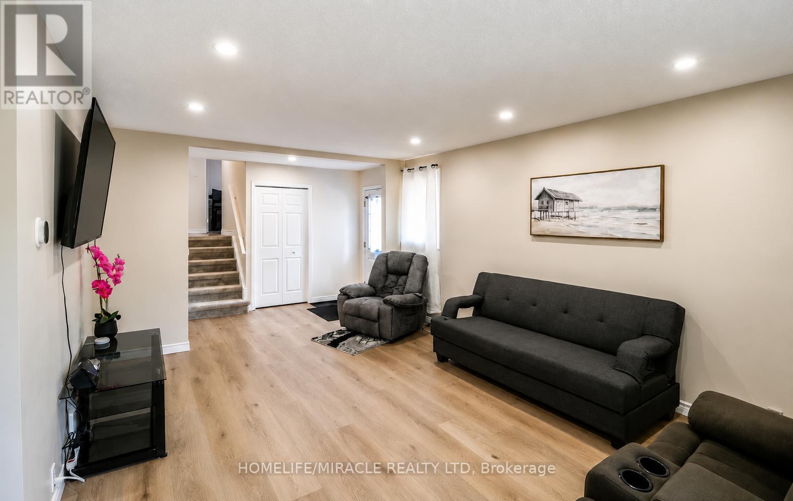 365 Blue Forest Drive, London North, Ontario  N6G 3K1 - Photo 3 - X13636416
