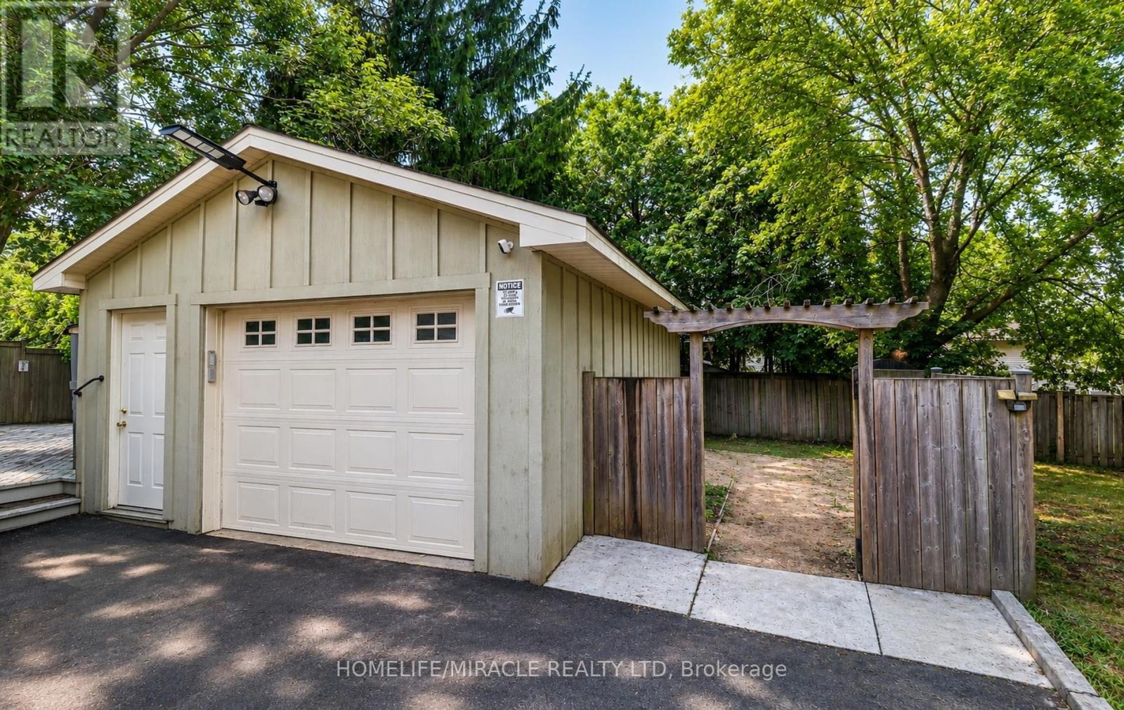 365 Blue Forest Drive, London North, Ontario  N6G 3K1 - Photo 31 - X13636416