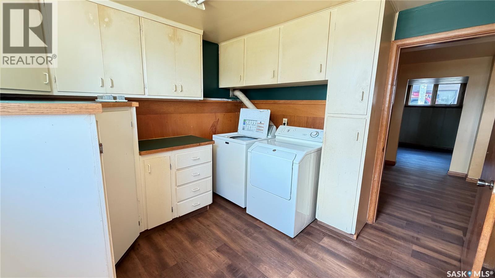 320 21 Highway, Maple Creek, Saskatchewan  S0N 1N0 - Photo 35 - SK044421