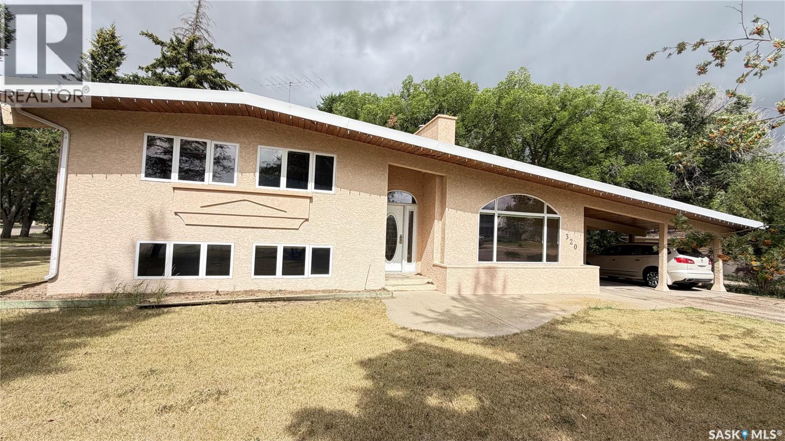 320 21 Highway, Maple Creek, Saskatchewan  S0N 1N0 - Photo 45 - SK044421