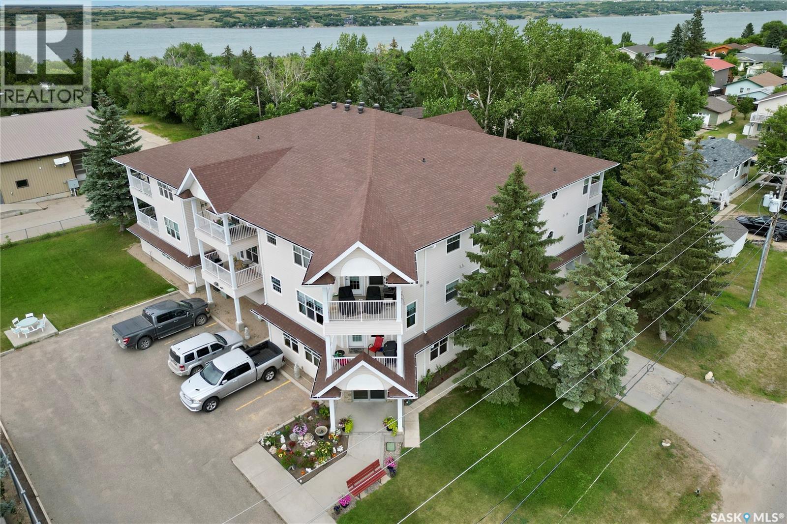 205 100 5th AVENUE, Regina Beach, Saskatchewan