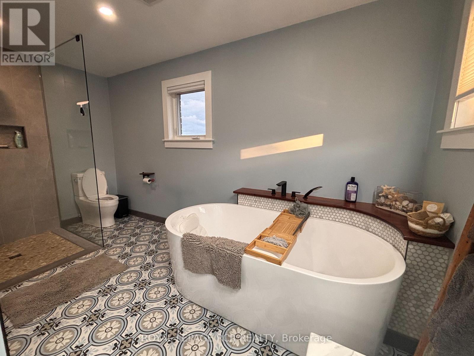 16 Loree Drive, Adjala-Tosorontio, Ontario  L0M 1J0 - Photo 16 - N13614118