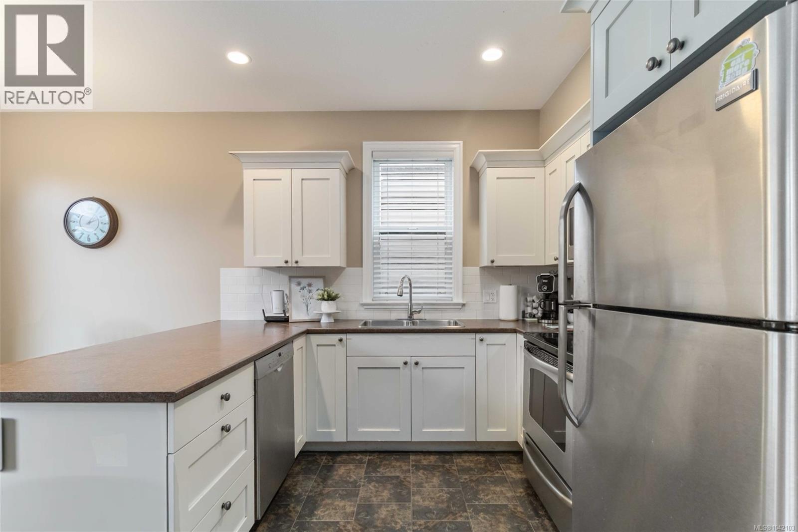 106 2260 Maple Ave N, Sooke, British Columbia  V9Z 1L2 - Photo 7 - 1042103