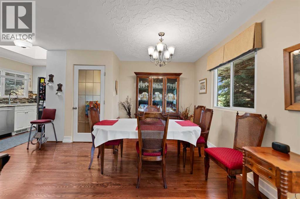 55 Kelvin Place SW, Calgary, Alberta  T2V 2L2 - Photo 13 - A2309252