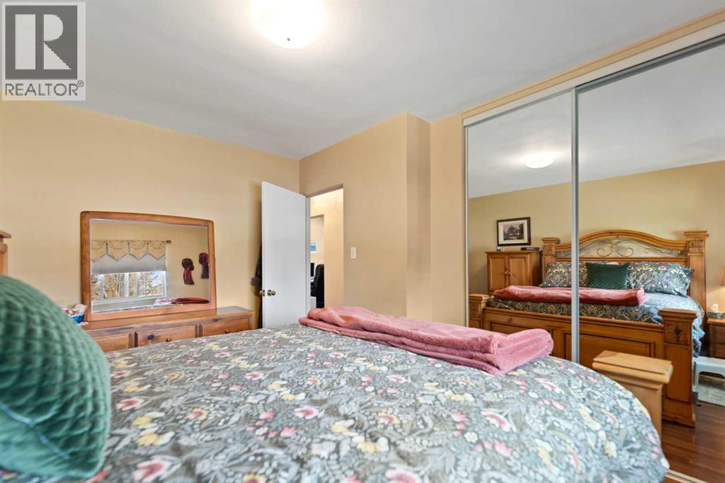 55 Kelvin Place SW, Calgary, Alberta  T2V 2L2 - Photo 24 - A2309252