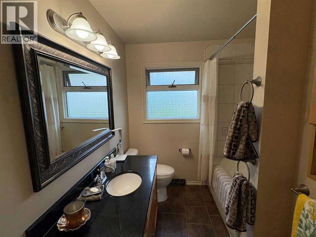 55 Kelvin Place SW, Calgary, Alberta  T2V 2L2 - Photo 39 - A2309252