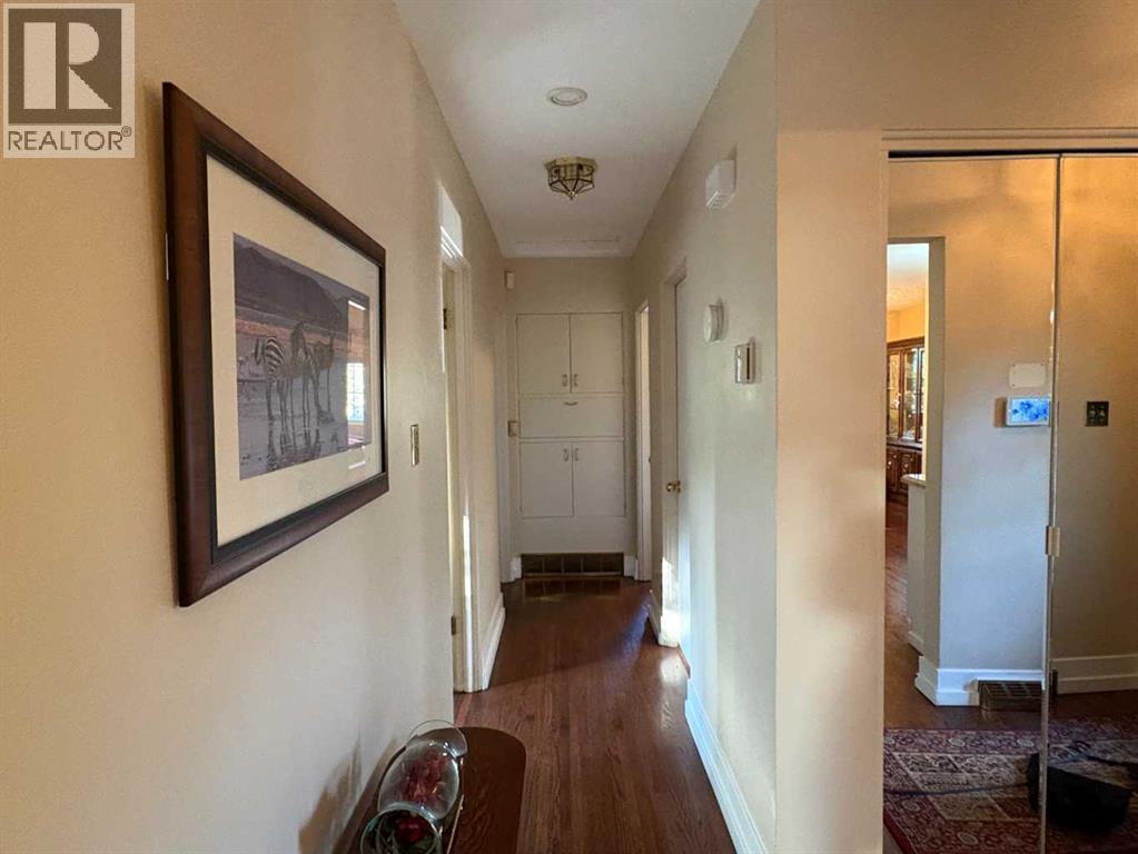 55 Kelvin Place SW, Calgary, Alberta  T2V 2L2 - Photo 36 - A2309252