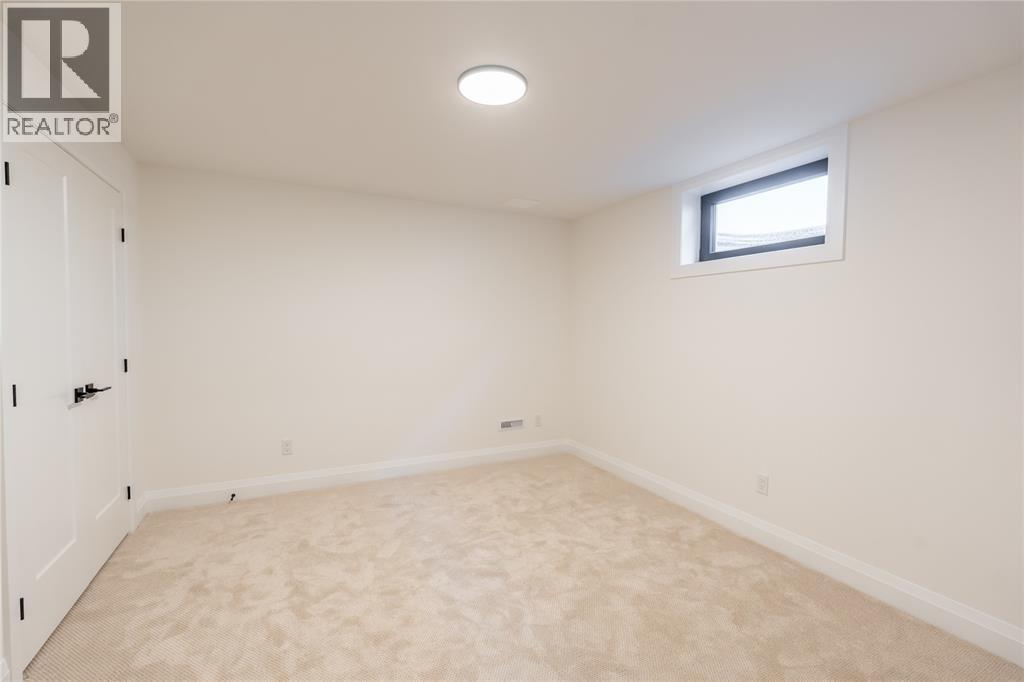 2056 Marion Avenue, Sarnia, Ontario  N0N 1C0 - Photo 29 - 26017924