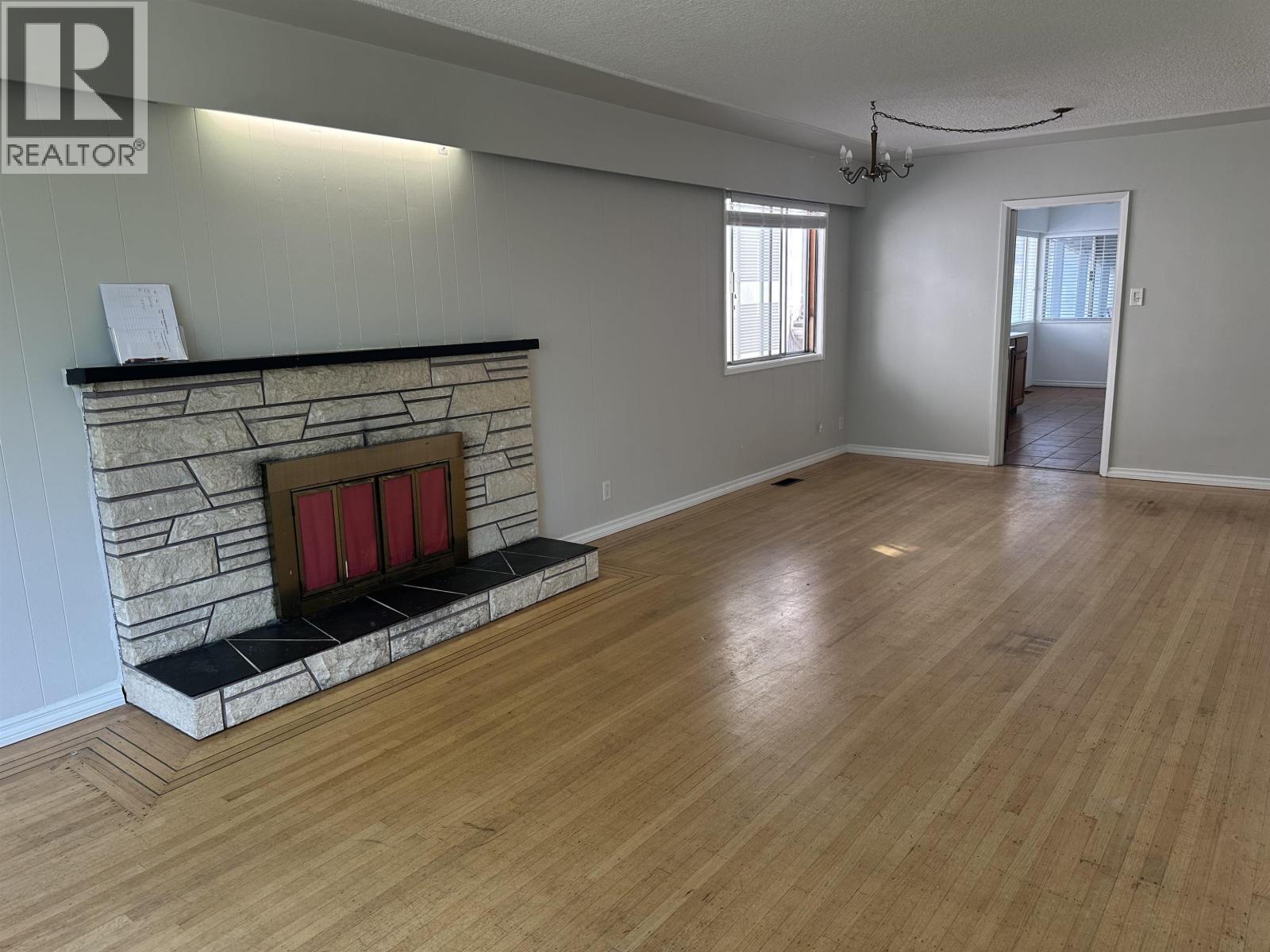 1380 E 54th Avenue, Vancouver, British Columbia V5X 1M4 - Photo 2 - R3130656