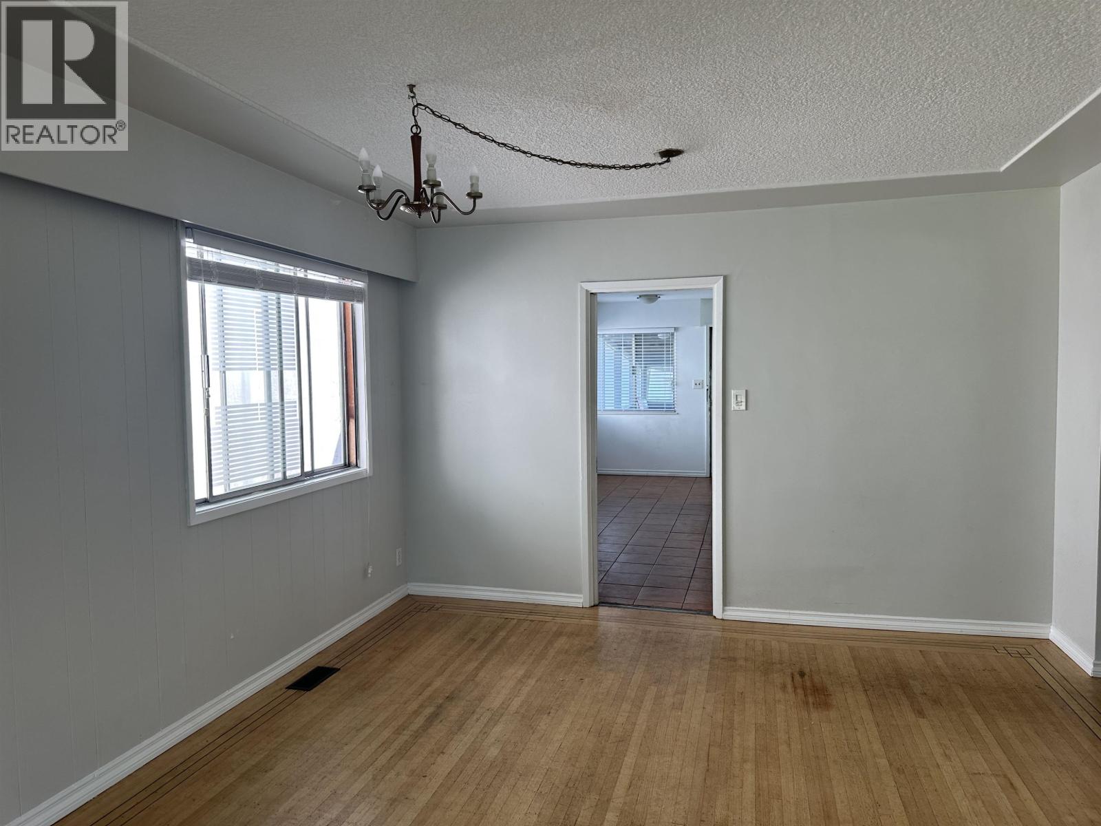 1380 E 54th Avenue, Vancouver, British Columbia V5X 1M4 - Photo 3 - R3130656